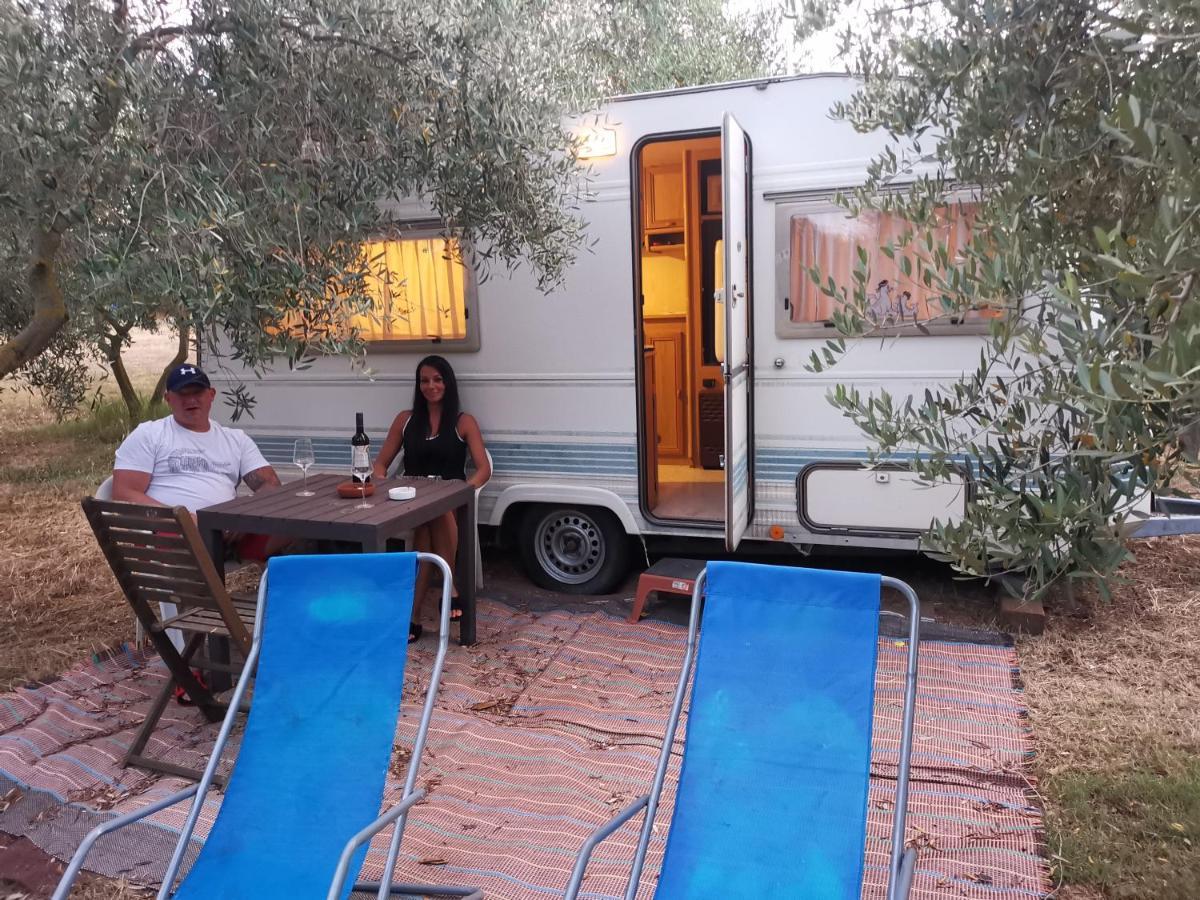 Jacuzi Cottage In The Olive Grove بولا المظهر الخارجي الصورة